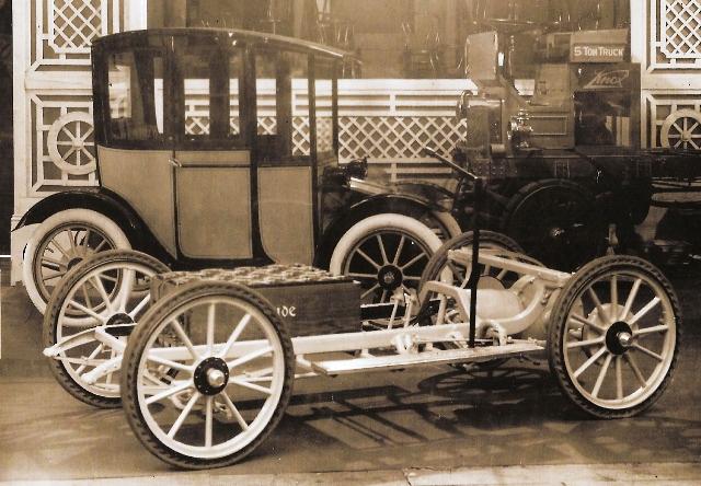 1911 NYC Auto Show Hupp-Yeats Electrics 