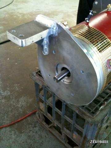 Plate and one engine mount