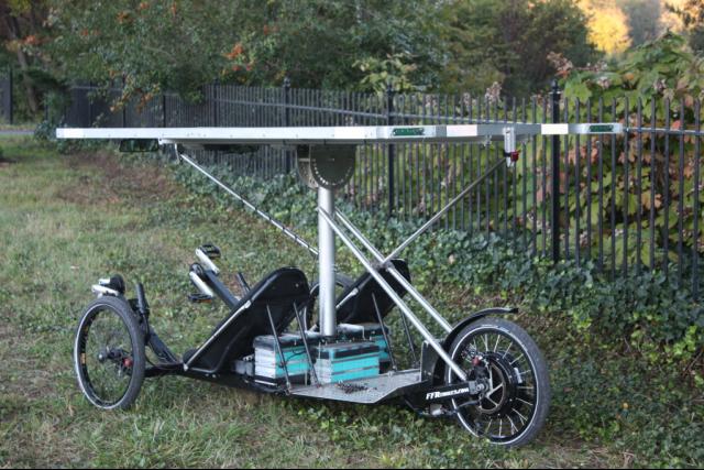 Solar Tandem Rear Corner