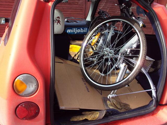 Ebike fits inside Th!nk EV