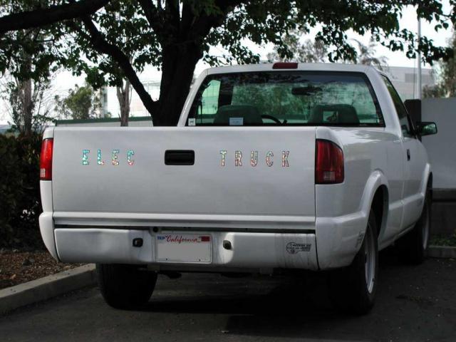 ELEC - TRUCK lettering with prism effect